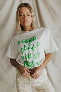 Henly *Good Daze Graphic Tee In White