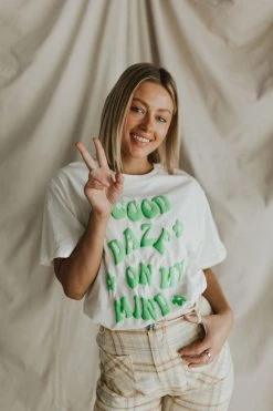 Henly *Good Daze Graphic Tee In White