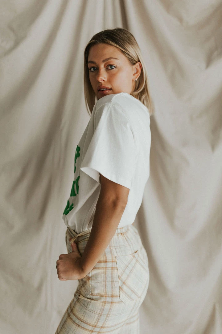 Henly *Good Daze Graphic Tee In White