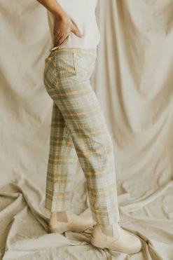 Henly Capri Plaid Pants In Blue