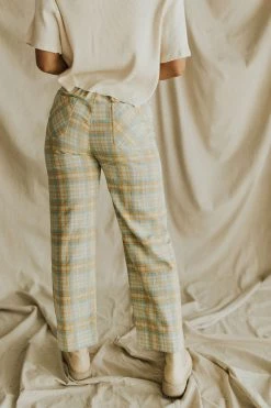 Henly Capri Plaid Pants In Blue