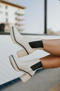 Henly Anastasia Chelsea Boot In Beige Shoes