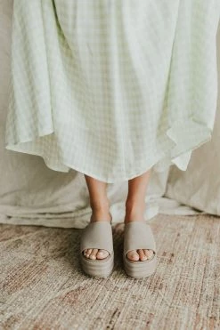 Henly Free People Harbor Flatform In Fawn Grey