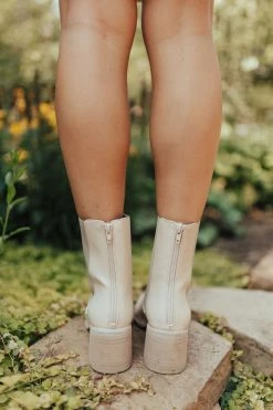 Henly Cora Tall Chelsea In Off White Shoes