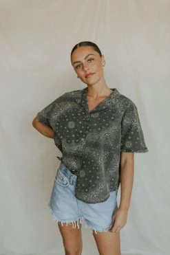 Henly Double Down Paisley Blouse In Black