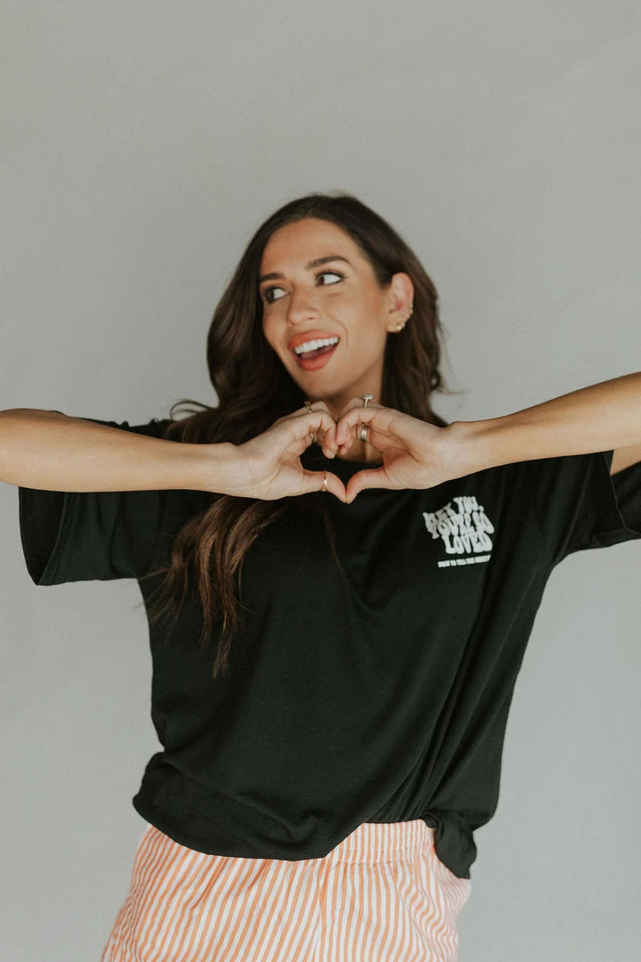 Henly Hey You Graphic Tee Graphics