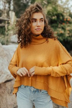 Henly *Free People Moon Daisy Pullover In Sunbaby