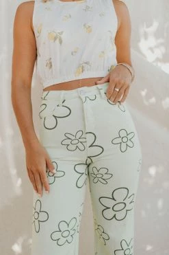 Henly Drive Me Daisy Denim Pants In Apple