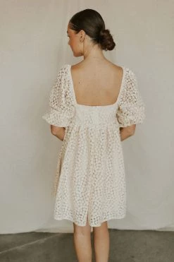 Henly Dancing Daisy Lace Mini