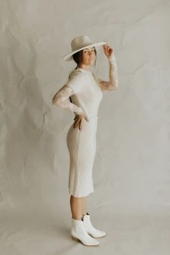 Henly Carmen Sweater Skirt In Oatmeal