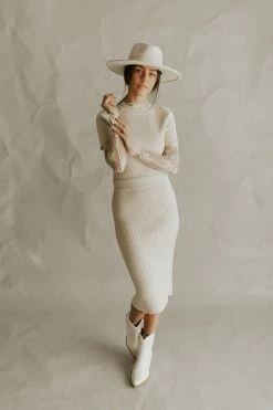 Henly Carmen Sweater Skirt In Oatmeal