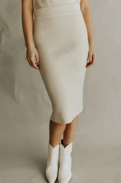 Henly Carmen Sweater Skirt In Oatmeal