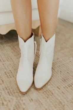 Henly Dallas Western Bootie In White