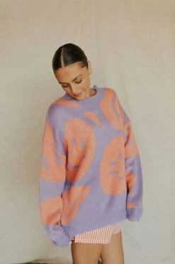 Henly Smiley Pullover In Lavender Sweaters