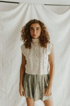 Henly Ana Floral Short In Sage