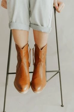 Henly Dallas Western Bootie In Camel Shoes