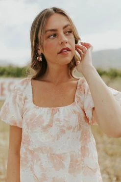 Henly Bloom Dress In Peach Dresses