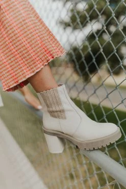 Henly Free People James Chelsea Boot In Ice