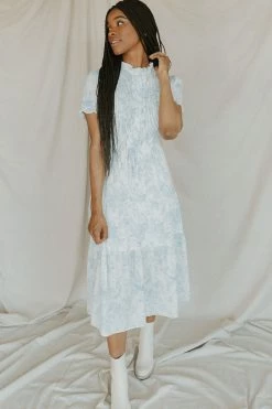 Henly Dresses Darcy Floral Pleated Midi In Blue