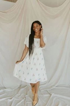 Henly Dresses Loriella Embroidered Midi