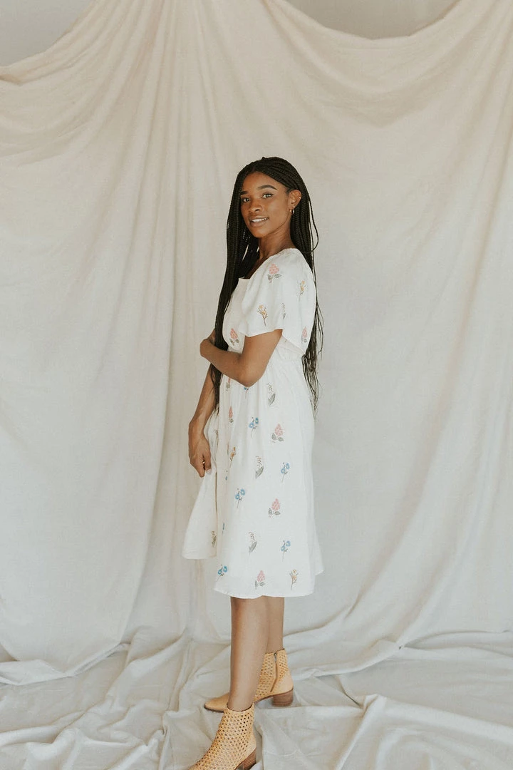 Henly Dresses Loriella Embroidered Midi