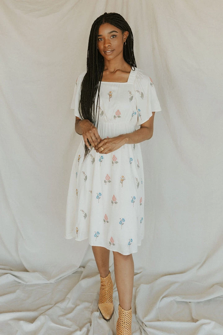 Henly Dresses Loriella Embroidered Midi