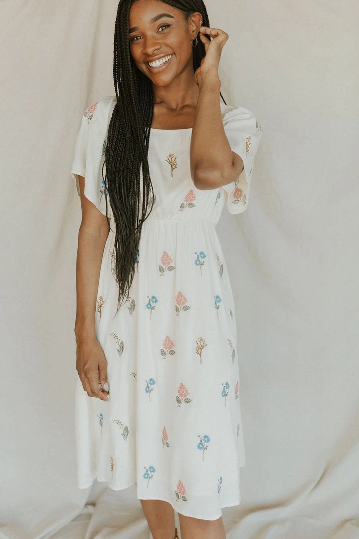 Henly Dresses Loriella Embroidered Midi