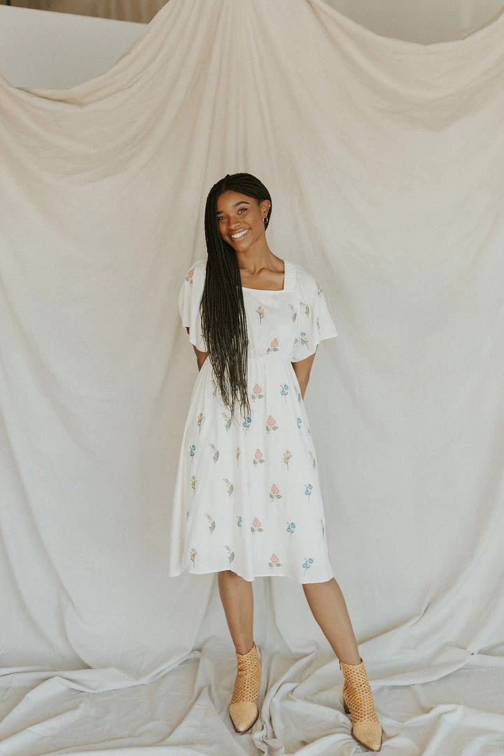 Henly Dresses Loriella Embroidered Midi