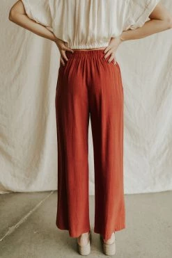 Henly Brie Linen Pants In Burnt Red Pants/Shorts