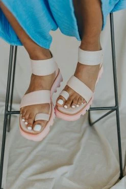 Henly Free People Maddox Lug Sole Sandal In Shell Pink