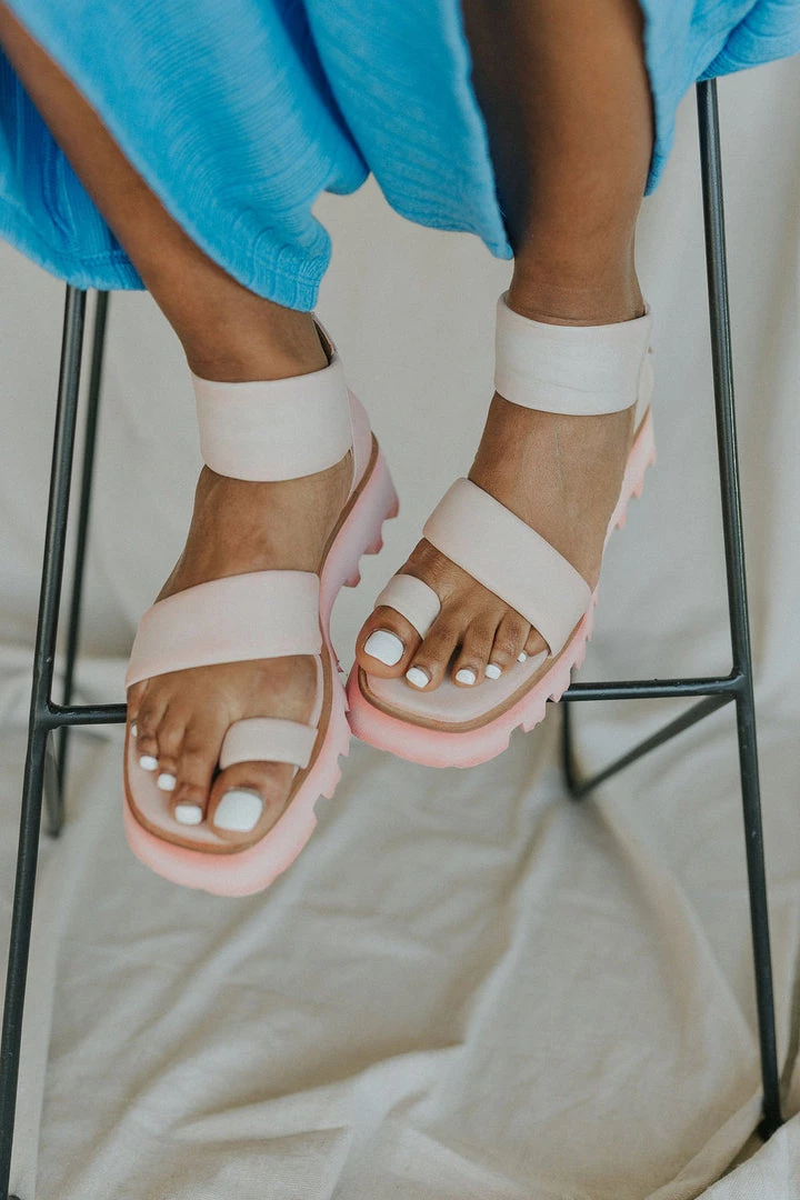 Henly Free People Maddox Lug Sole Sandal In Shell Pink