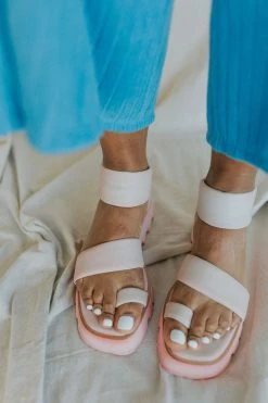 Henly Free People Maddox Lug Sole Sandal In Shell Pink