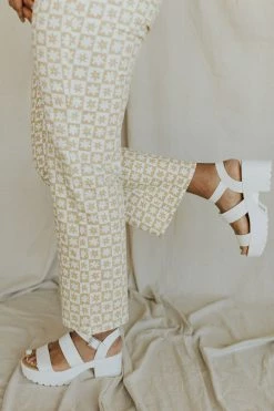 Henly Shoes Dooney Platform In White