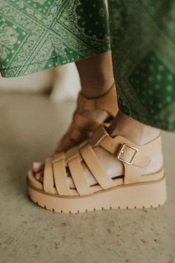 Henly *Fisherman Platform Sandal In Camel
