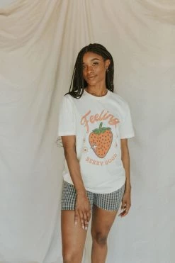 Henly Feeling Berry Good Graphic Tee Graphics