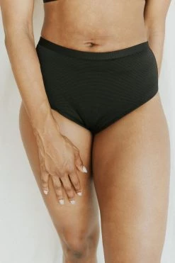 Henly *Pop Swim Bottom In Black
