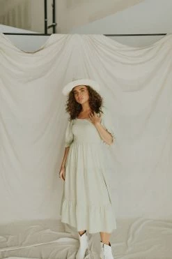 Henly Picnic In The Park Midi In Moss Dresses