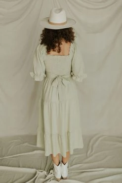 Henly Picnic In The Park Midi In Moss Dresses