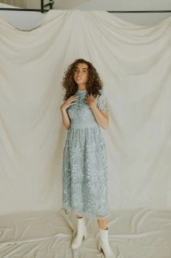Henly Dresses Lucky Lace Midi In Dusty Blue