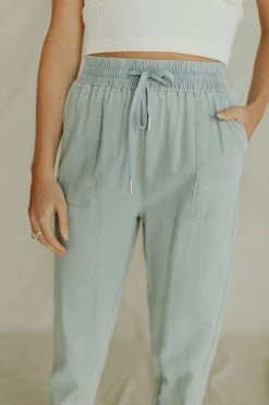 Henly XL/Plus Available *Straight Up Chambray Joggers