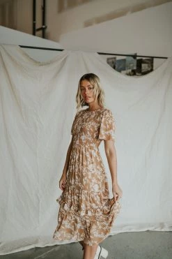 Henly Gone Girl Floral Midi In Camel