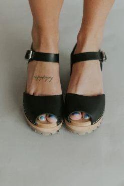 Henly Shoes Elin Clog In Black