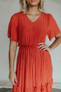 Henly Nola Crinkle Midi In Brick Dresses