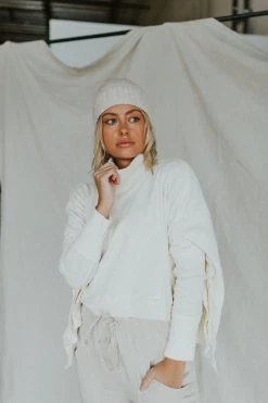 Henly *Free People Moon Daisy Pullover In Starshine