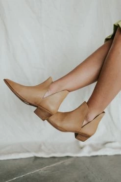 Henly Free People Charm Double V Ankle Boot In Tan