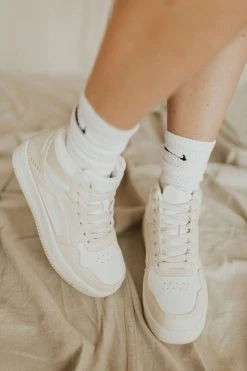 Henly Rylee Sneakers In Tan