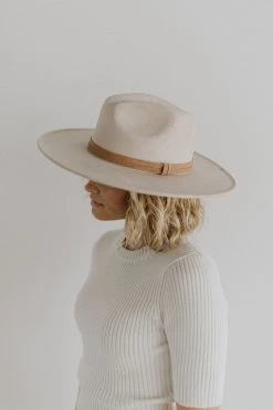 Henly Mont Blanc Fedora In Cream