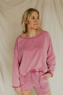 Henly *Pink Punch Sweat Shorts In Fuchsia