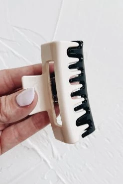 Henly *Two Tone Claw Clip - 3 Colors