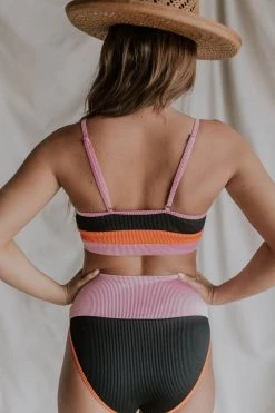 Henly Baja Block Swim TOP In Black